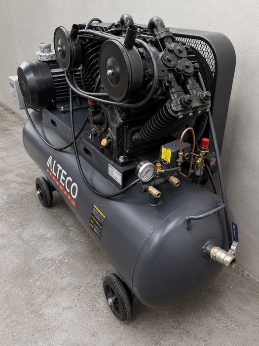 Компрессор ALTECO АСВ 300/100 300л