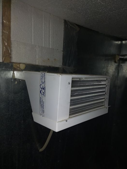 Холодильник продается