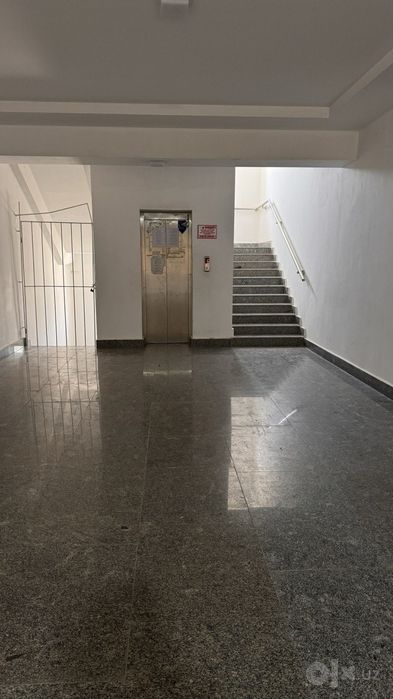 Uy sotiladi 3 xonali