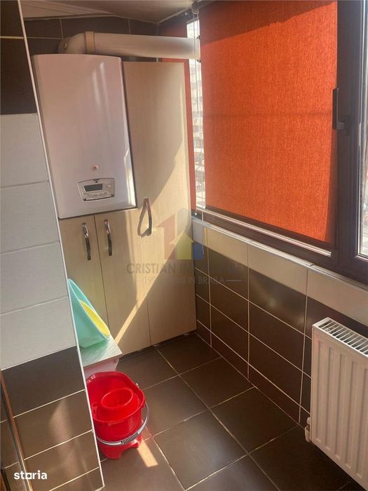 90mp - Renovat ! 3 camere  Calarasilor