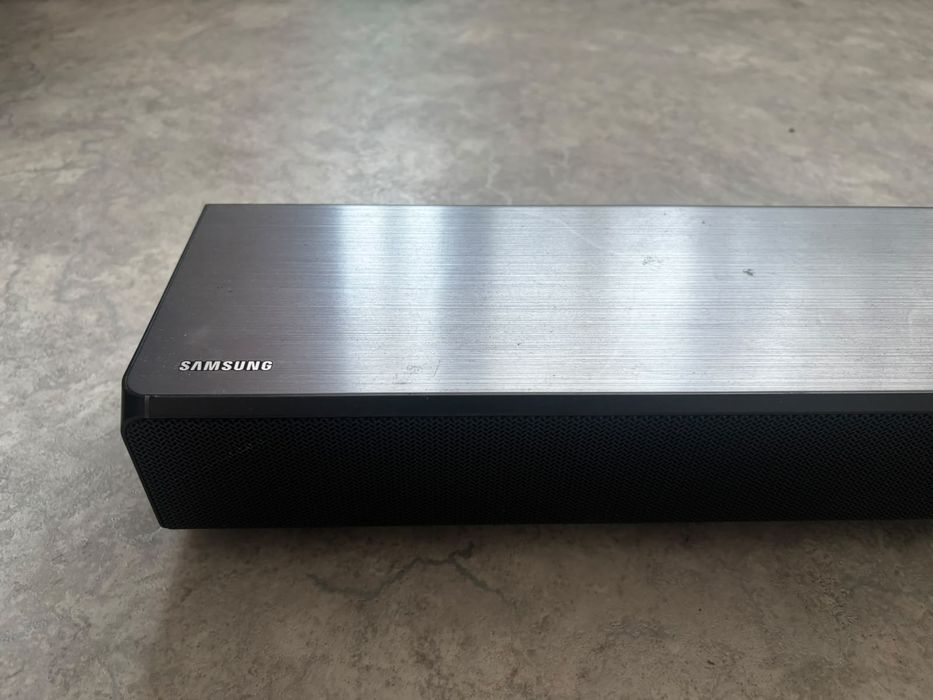 Продам Samsung NU7400