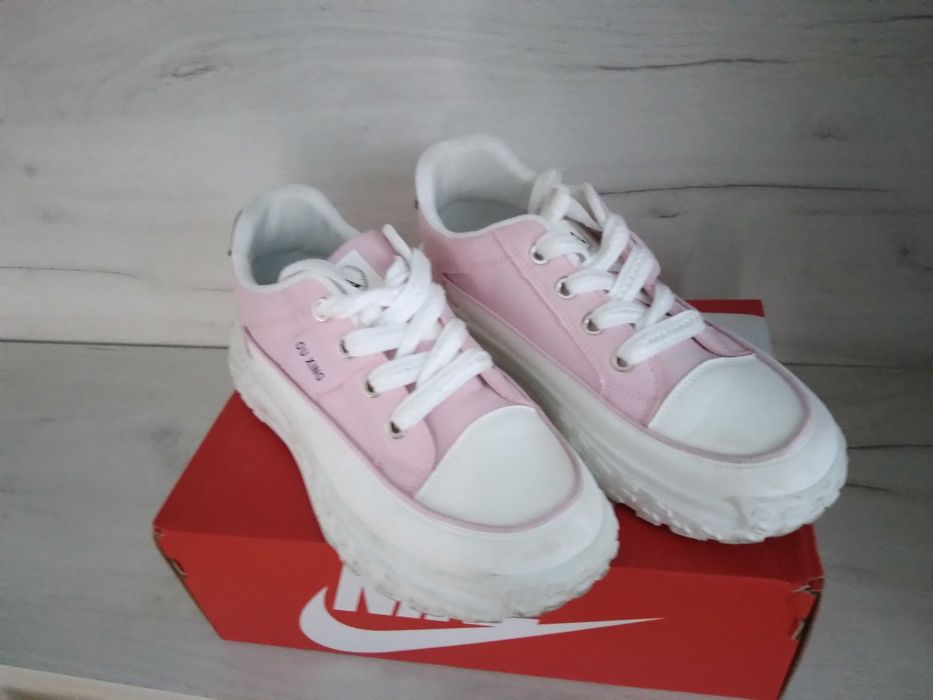 Оригинални кецове размер 41 на convers-  цена 60лв.