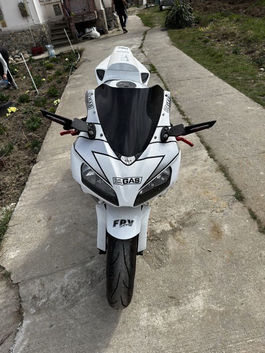 Honda cbr 1000rr fireblade