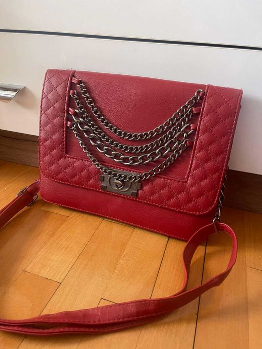 Дамска чанта кожена / лачена