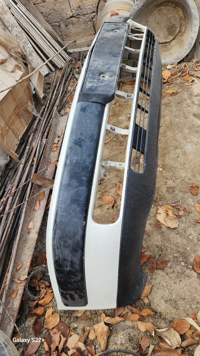 Бампер Ауди 100 С4 передний белый.