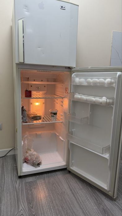 Продам холодильник lg