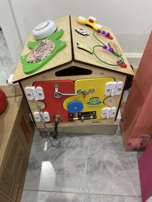 Детские игрушки.