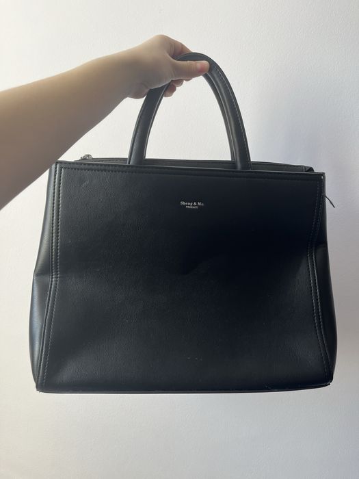 Срочно продам сумку с ремешком