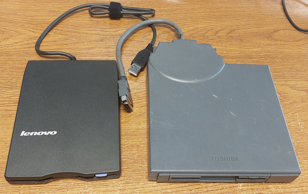 Unitate floppy disc de 1.4 Mb și dischete separat