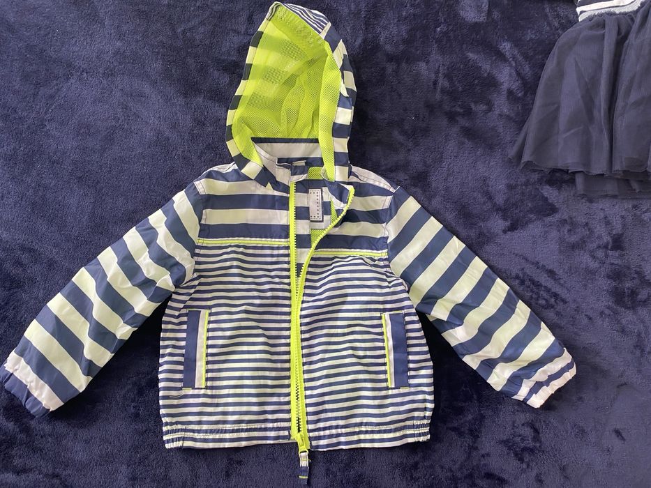 Rochita si geaca ploaie