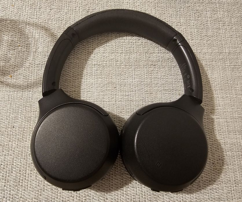 Sony WH-XB700, casti on ear