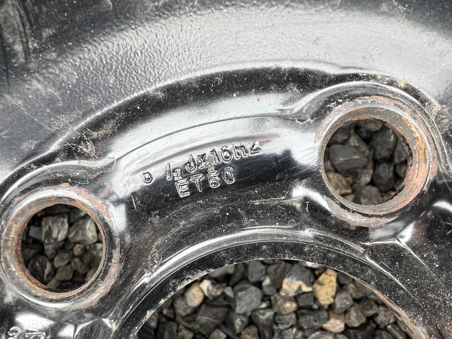 Продавам ОРИГИНАЛНА гума с джанта 5х108 6.5Jx16 ET50 за Ford/Volvo!