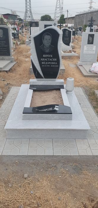 Памятники из Гранита и Мрамора. 
Ёдгорликлар Гранит ва 
Мармардан.
