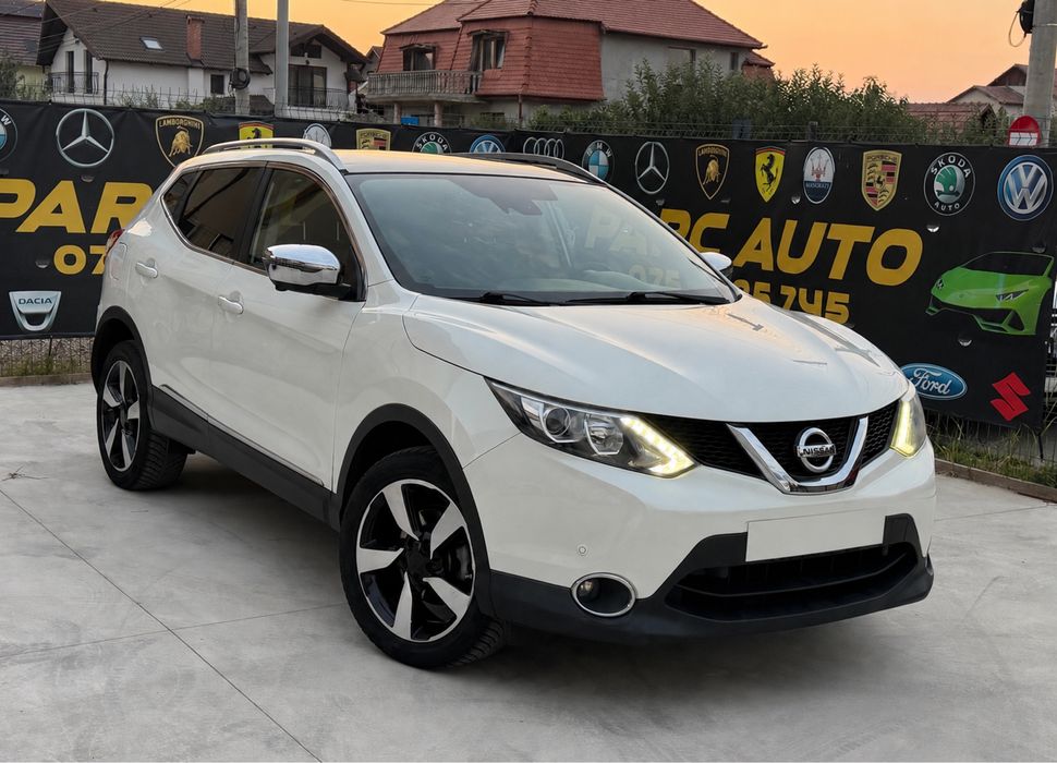 Nissan Qashqai 1.5 dCi 110 CP Tekna – Panoramic – 360°