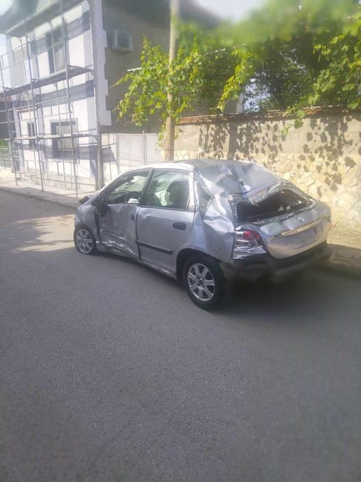 Хонда Сивик 1.4 I  90 к.с 2004 година.