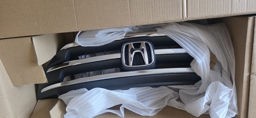 Хонда црв CR-V 4 генерация  предна маска  нови ,дистроник,хром грил преден и заден