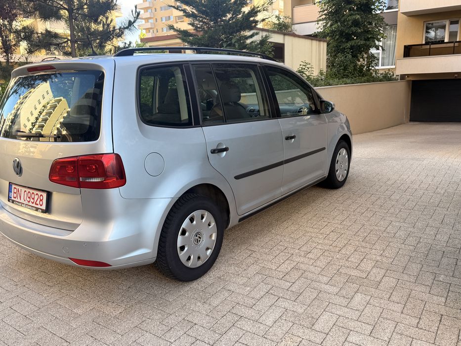 VW  touran 2012 AUTOMAT