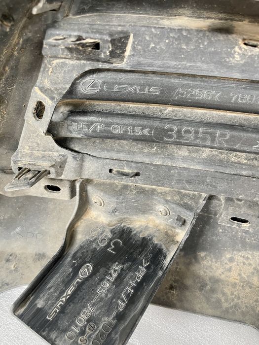 Задний бампер Lexus NX Лексус НХ