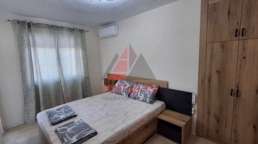 Дава се под наем Тристаен апартамент в Варна, Център - 77 кв.м за 1100 € - Снимка #4