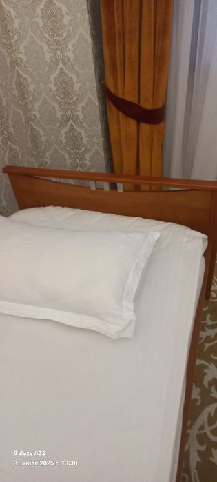 Кровати полуторки дерево