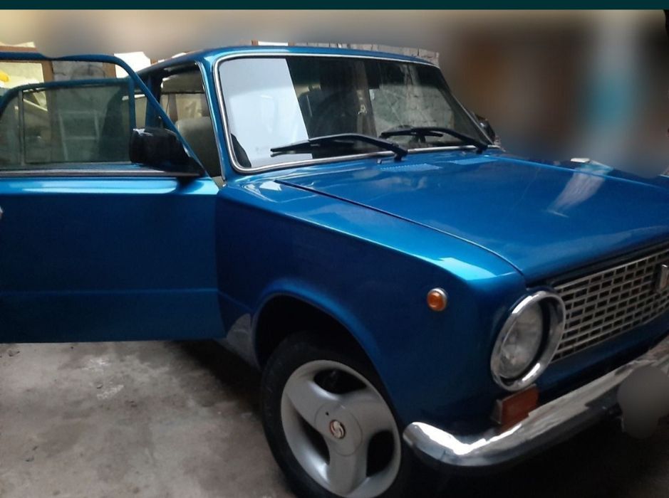 продаётся ваз 2101,салон 07,авс,колонки пионер, коробка 5ст,мотор 1,8