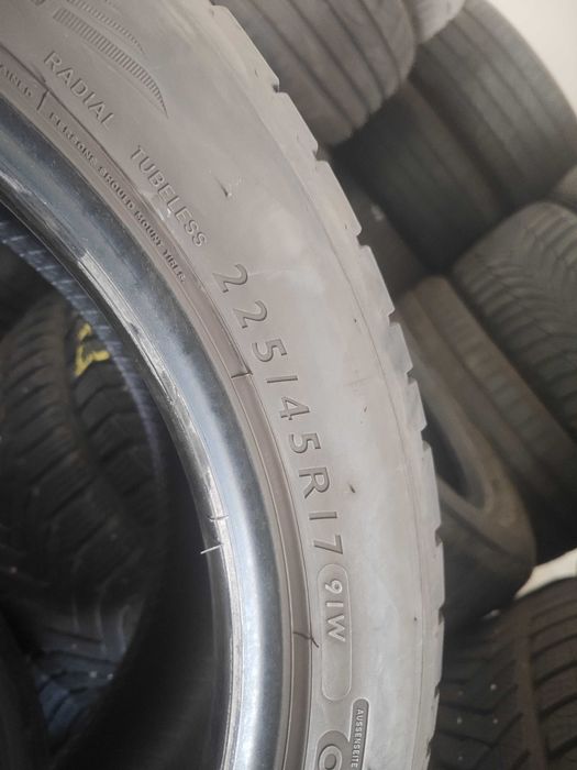 2бр. летни гуми 225/45/17 Dunlop