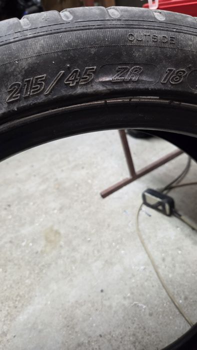 2бр гуми Мишелин 215/45 18