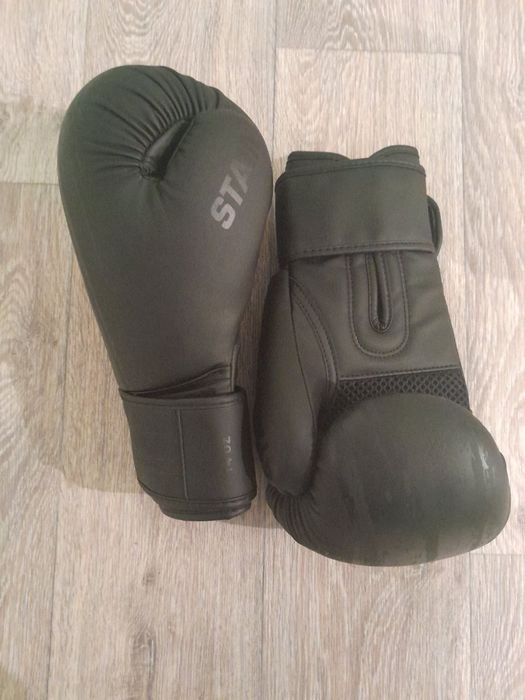 Боксерские перчатки 14 унций