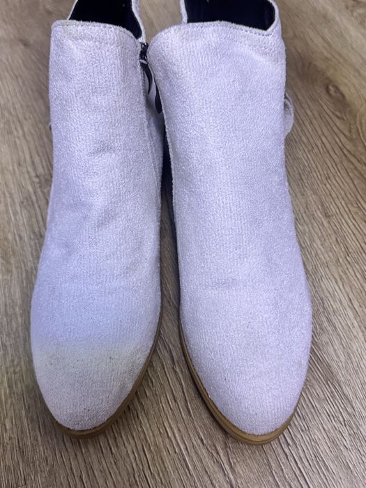 Cizme noi pana la glezna pe crem si albastru marime 39