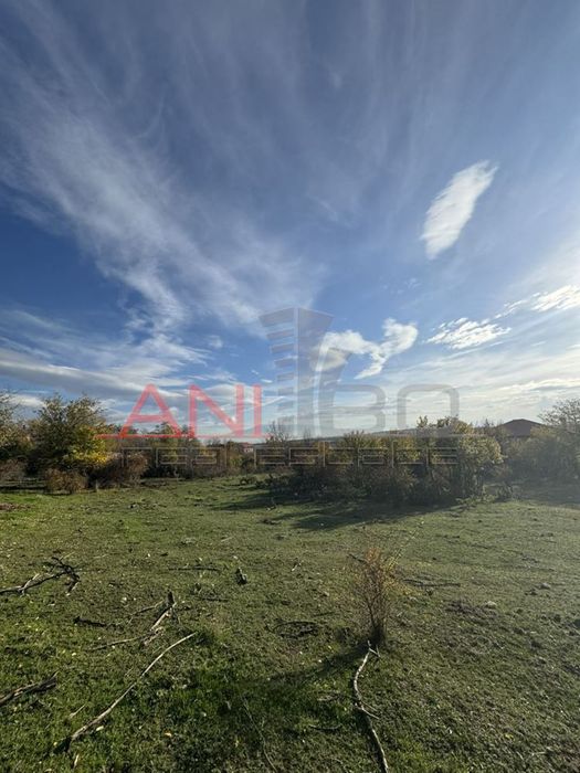 Парцел в София, област-с.Драговищица площ 3250 цена 98900