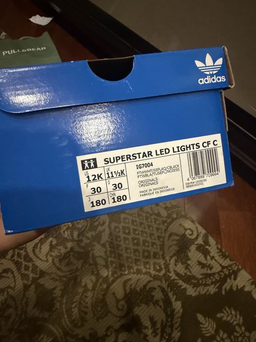 Светящиеся Adidas Siperstar