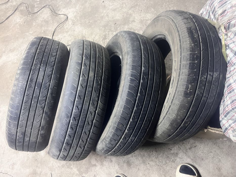 Продам резину 215/70/16