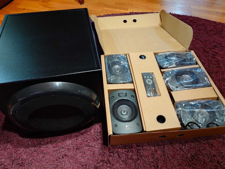 Sistem sunet Logitech 5.1 Z906, Boxe 500W RMS
