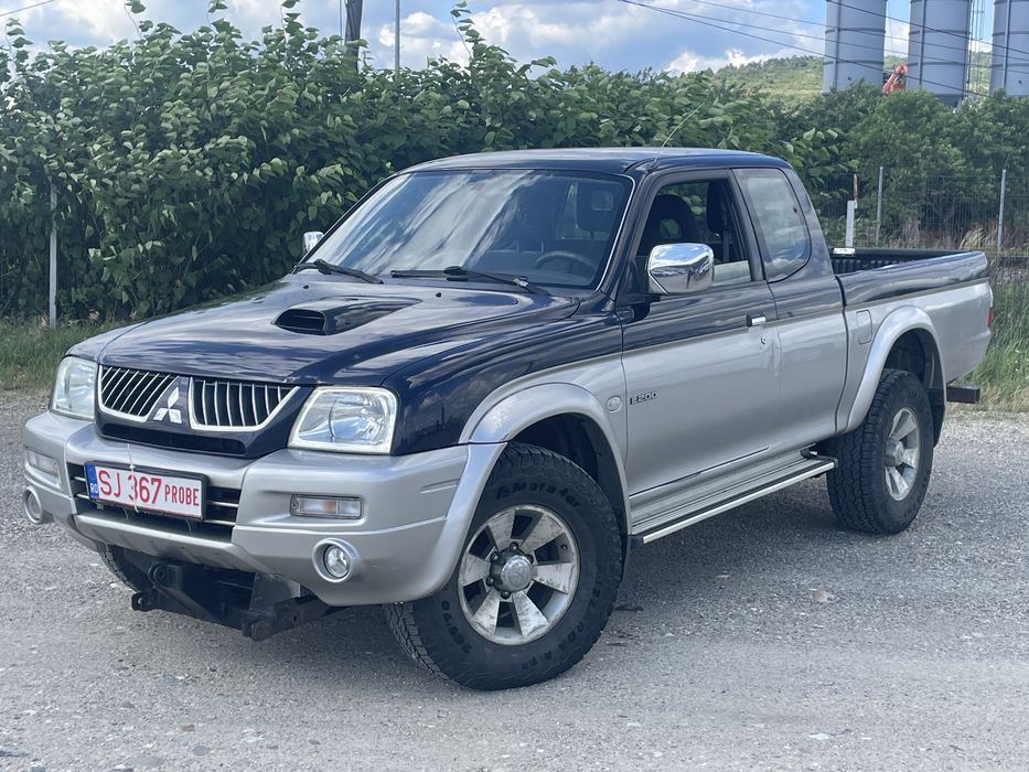 MITSUBISHI L200