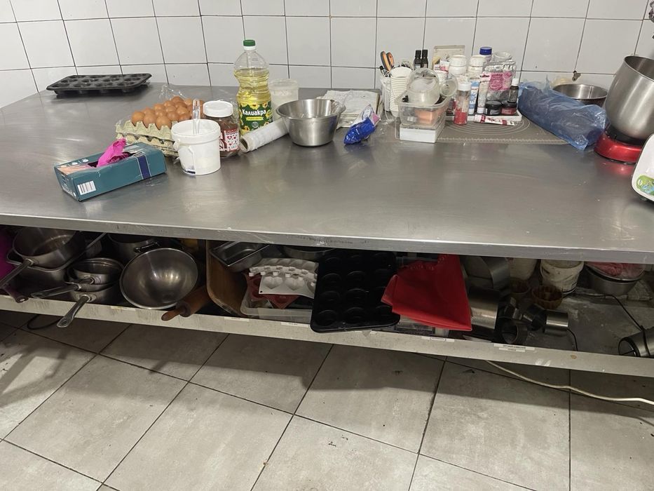 Професионална мивка шкаф неръждавейка инокс алпака