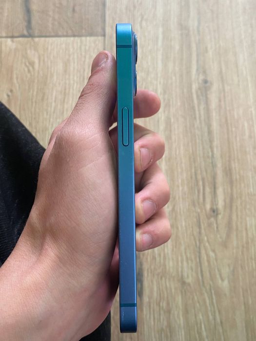 Продам или обменяю 13 айфон