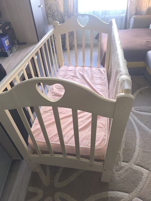 Кроватка детская с матрасом