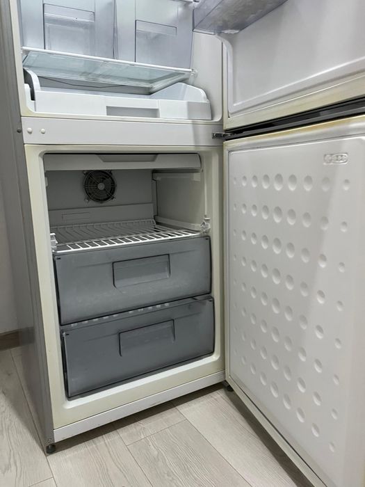 Frigider Arctic A+ No frost