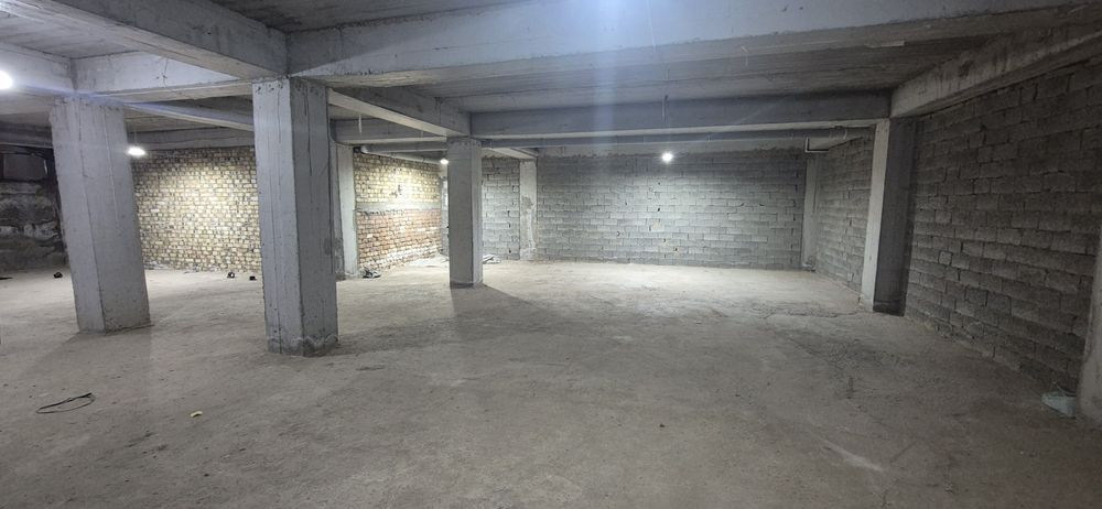 Сдаётся в аренду подвал .350 кв .