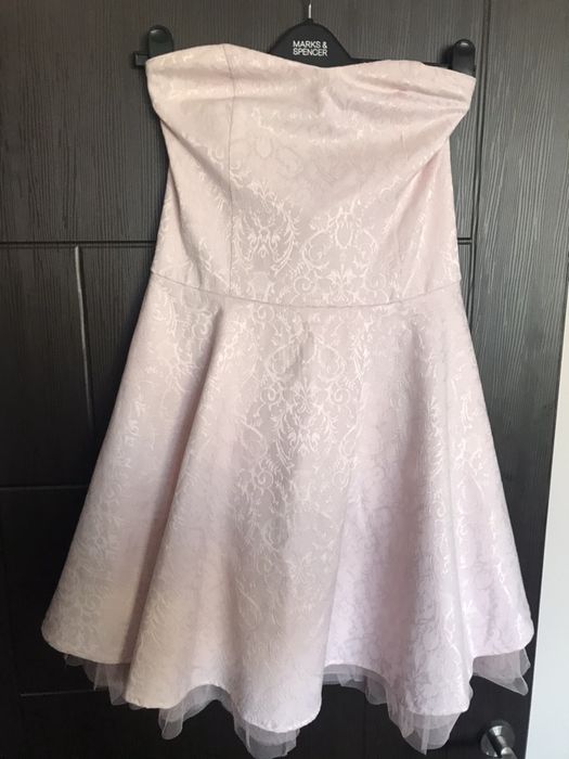 Розова официална рокля House