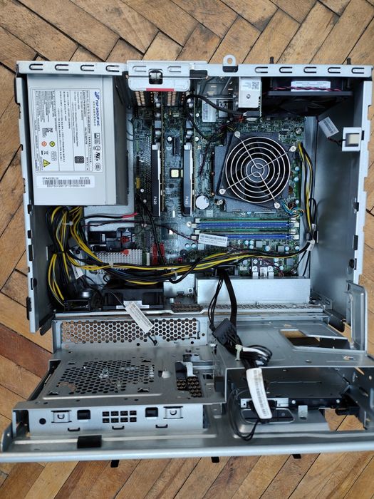 Lenovo Thinkstation i7 9700K 16GB DDR4 statie calculator editare foto video multitasking aplicatii tehnice