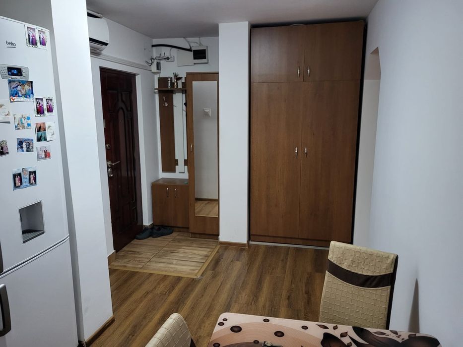 Apartament 2 camere bloc 823