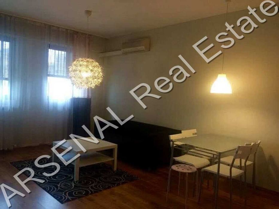 Двустаен апартамент под наем, Младост 2