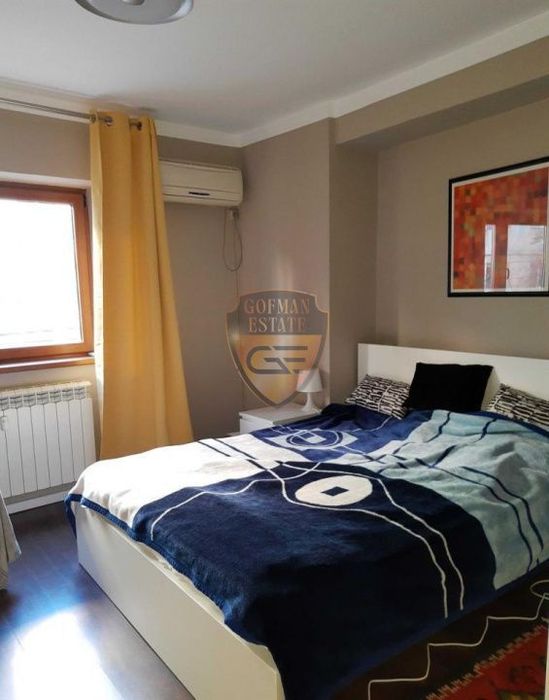 3 camere, Ultracentral la 200 m de plaja ,balcon, jardiniera, renovat — fotografia 3
