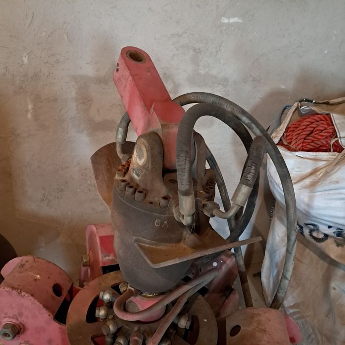 Продам грейфер для металла