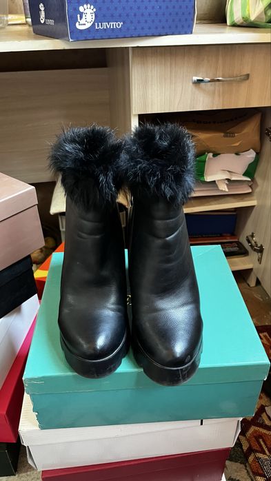 Кожаные сапоги продам