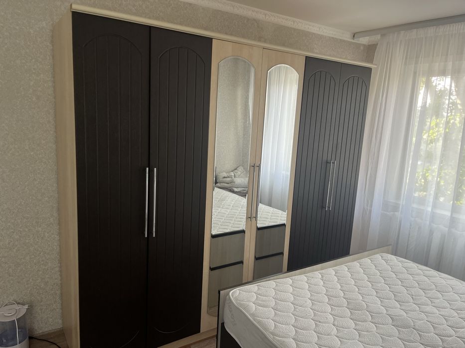 Большой шкаф Б/у