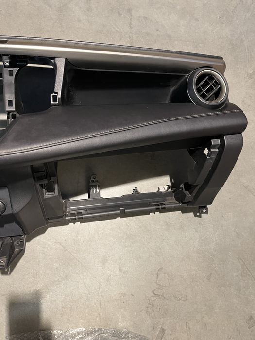Plansa bord toyota rav 4