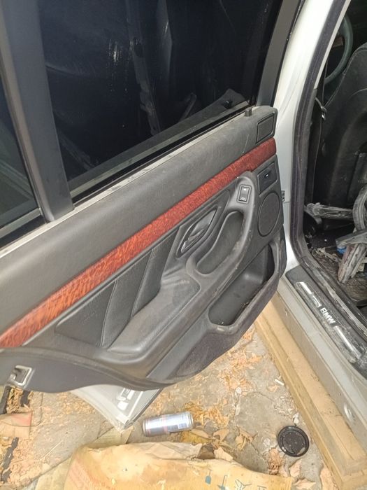 BMW E38  3.0л 2001года