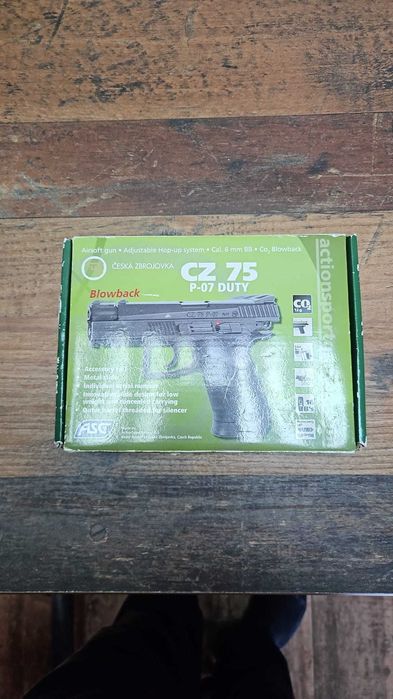 Vând pistol airsoft ASG CZ P-07 Duty CO₂, calibru 6 mm BB.